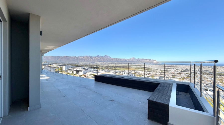 5 Bedroom Property for Sale in Dennegeur Western Cape